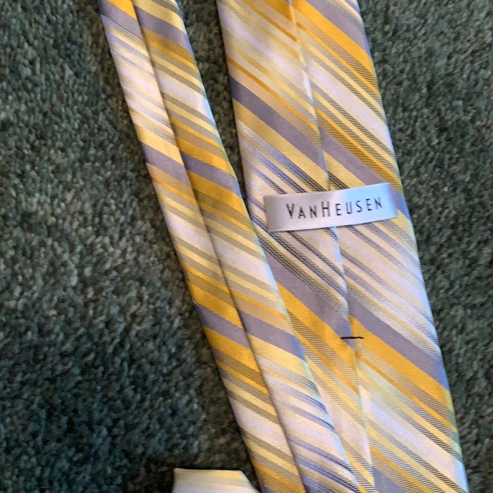 VanHeusen Tie